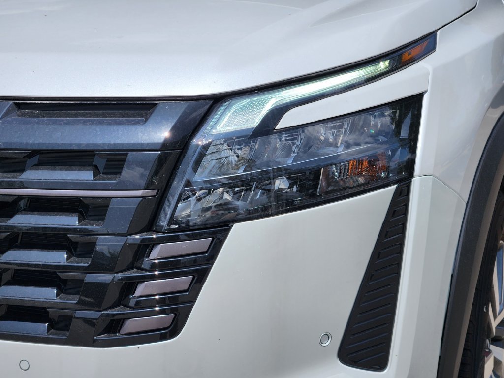 New 2026 Nissan Pathfinder SL AWD/4WD image 9