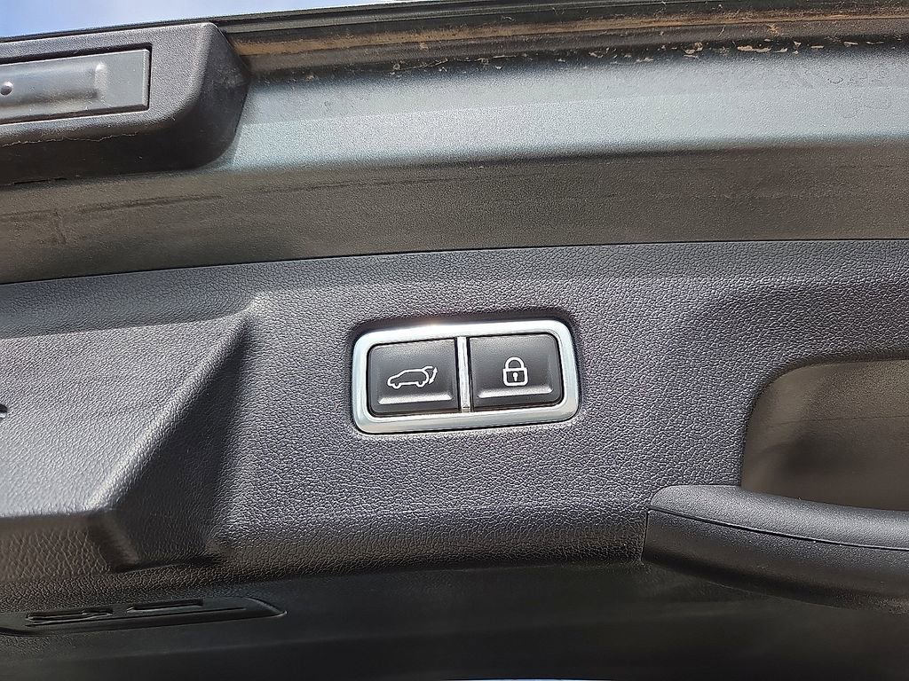 Used 2023 Kia Sorento SX Prestige image 11