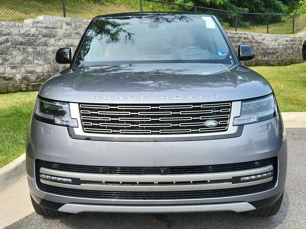 New 2026 Land Rover Range Rover Long Wheelbase SE AWD/4WD image 8