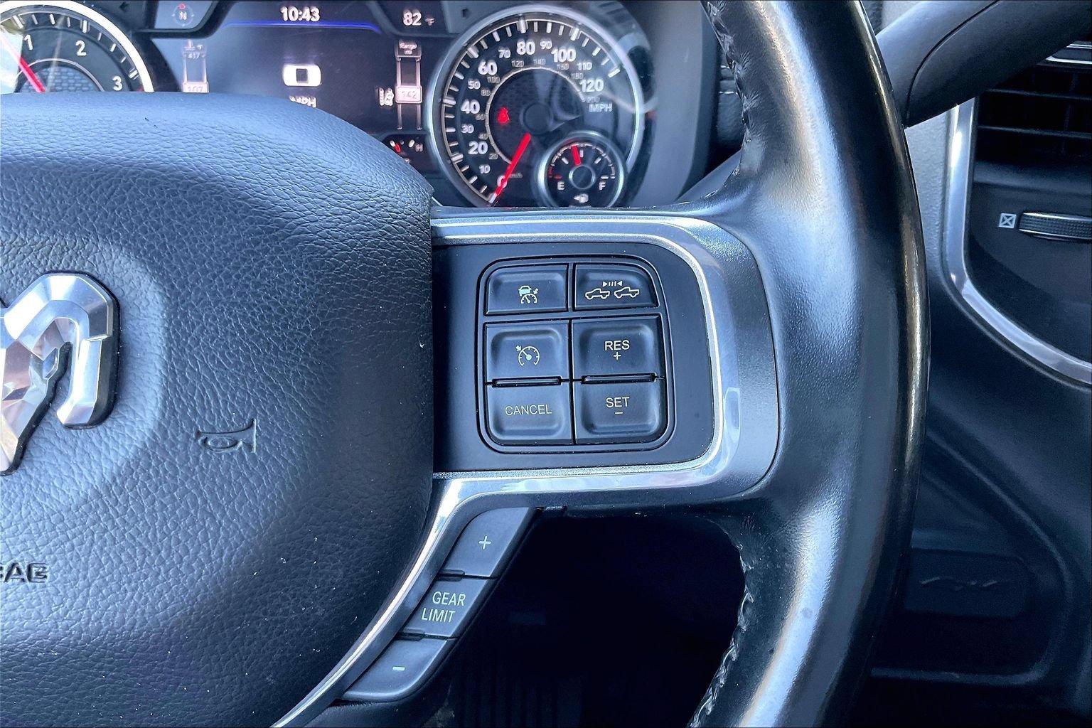 Used 2021 RAM 3500 Laramie AWD/4WD image 11