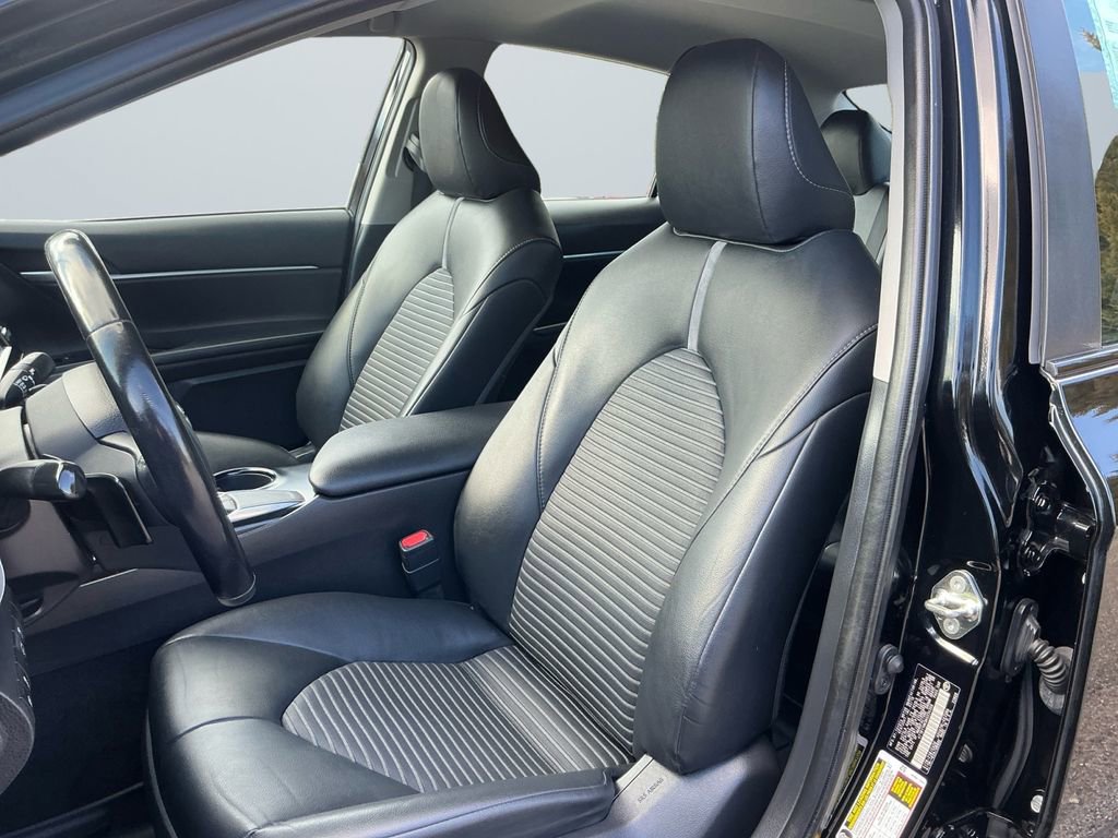 Used 2019 Toyota Camry SE image 10