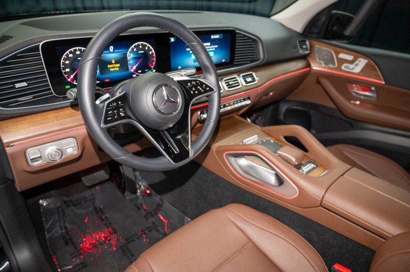 Certified 2026 Mercedes-Benz GLS 450 4MATIC image 20