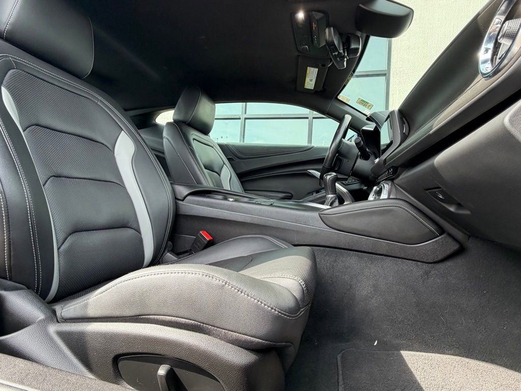Used 2022 Chevrolet Camaro LT RWD image 14
