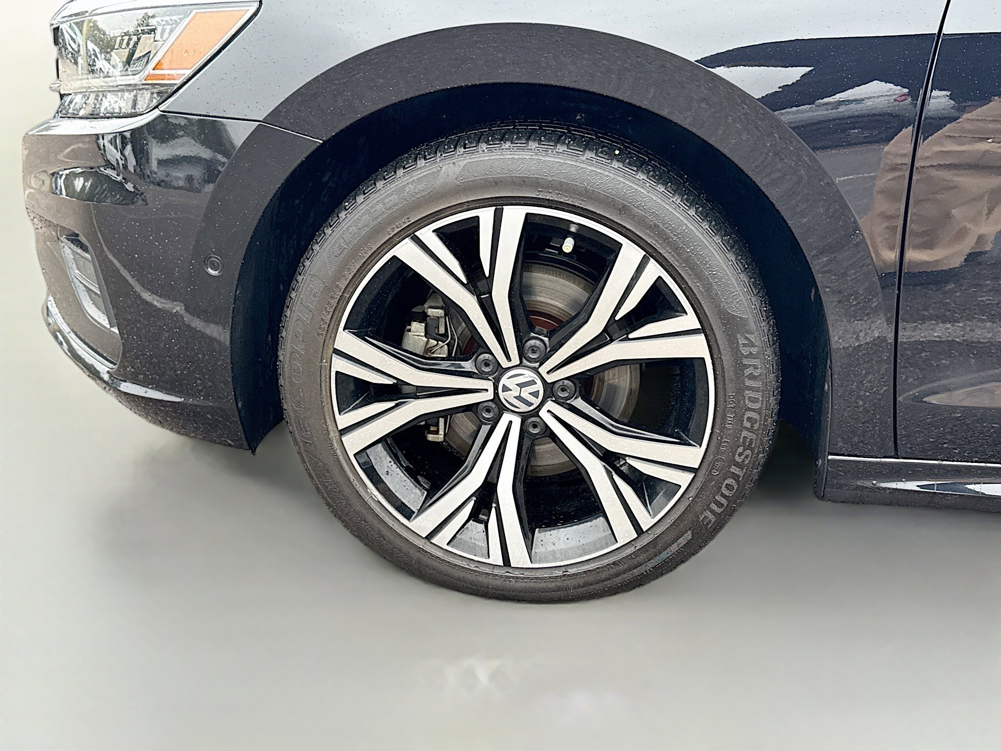 Used 2020 Volkswagen Passat 2.0T SEL image 41