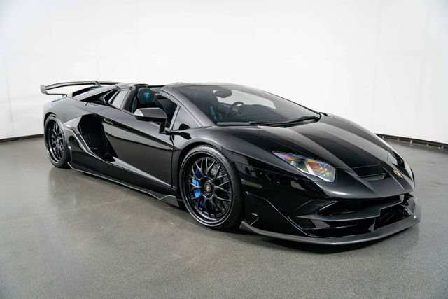 Used 2020 Lamborghini Aventador SVJ AWD/4WD image 2