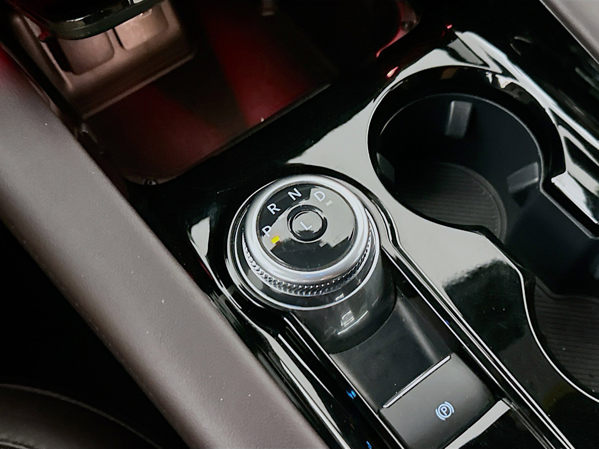 Used 2025 Ford Explorer Platinum w/ LUX Leather Package image 25