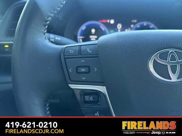 Used 2025 Toyota Crown XLE image 22