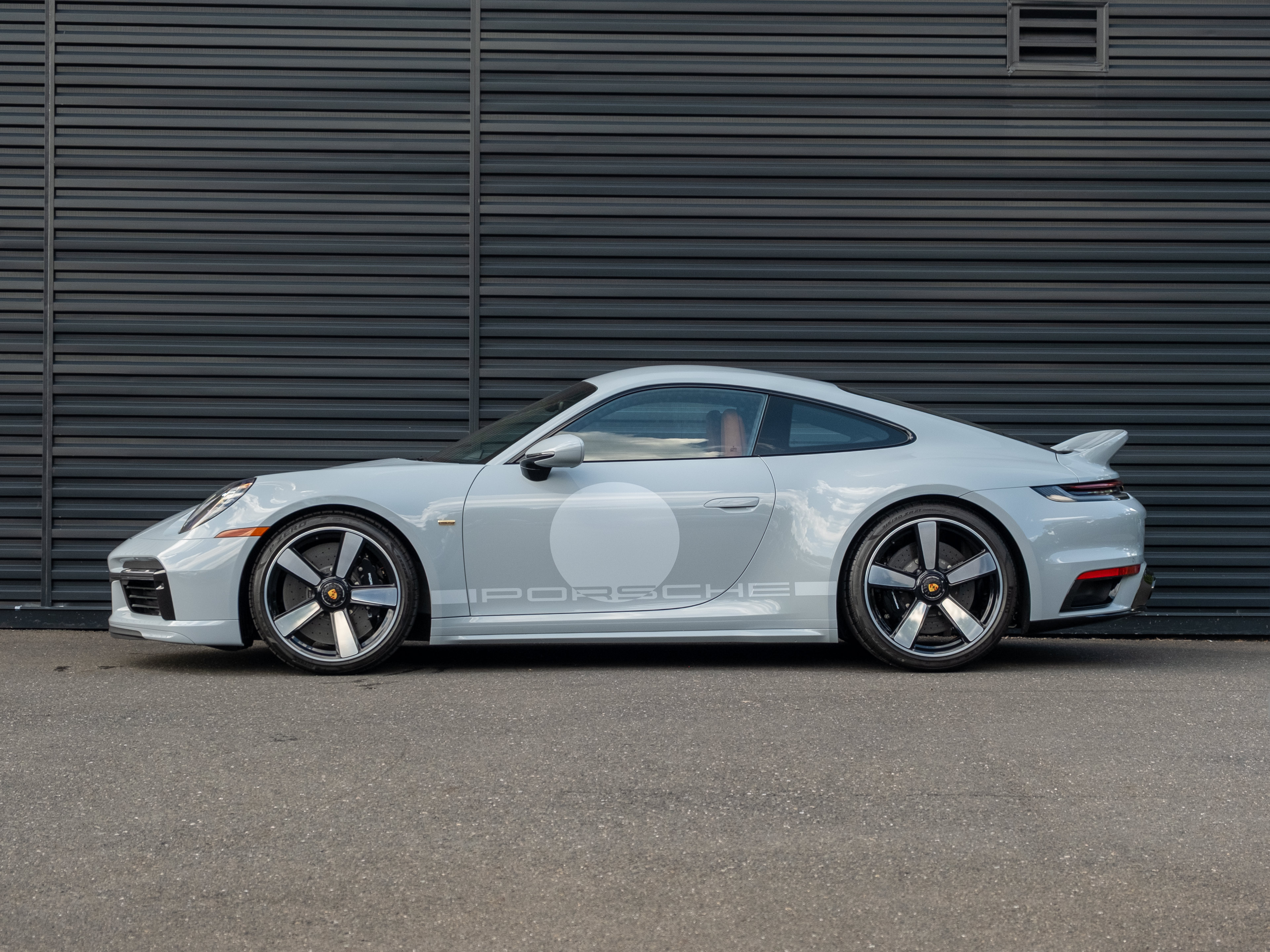 Used 2023 Porsche 911 Sport Classic RWD image 2