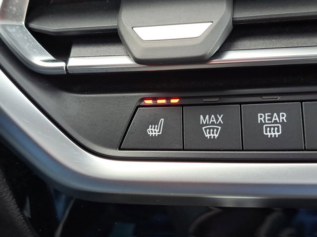 Used 2023 BMW X4 M40i w/ Premium Package image 27