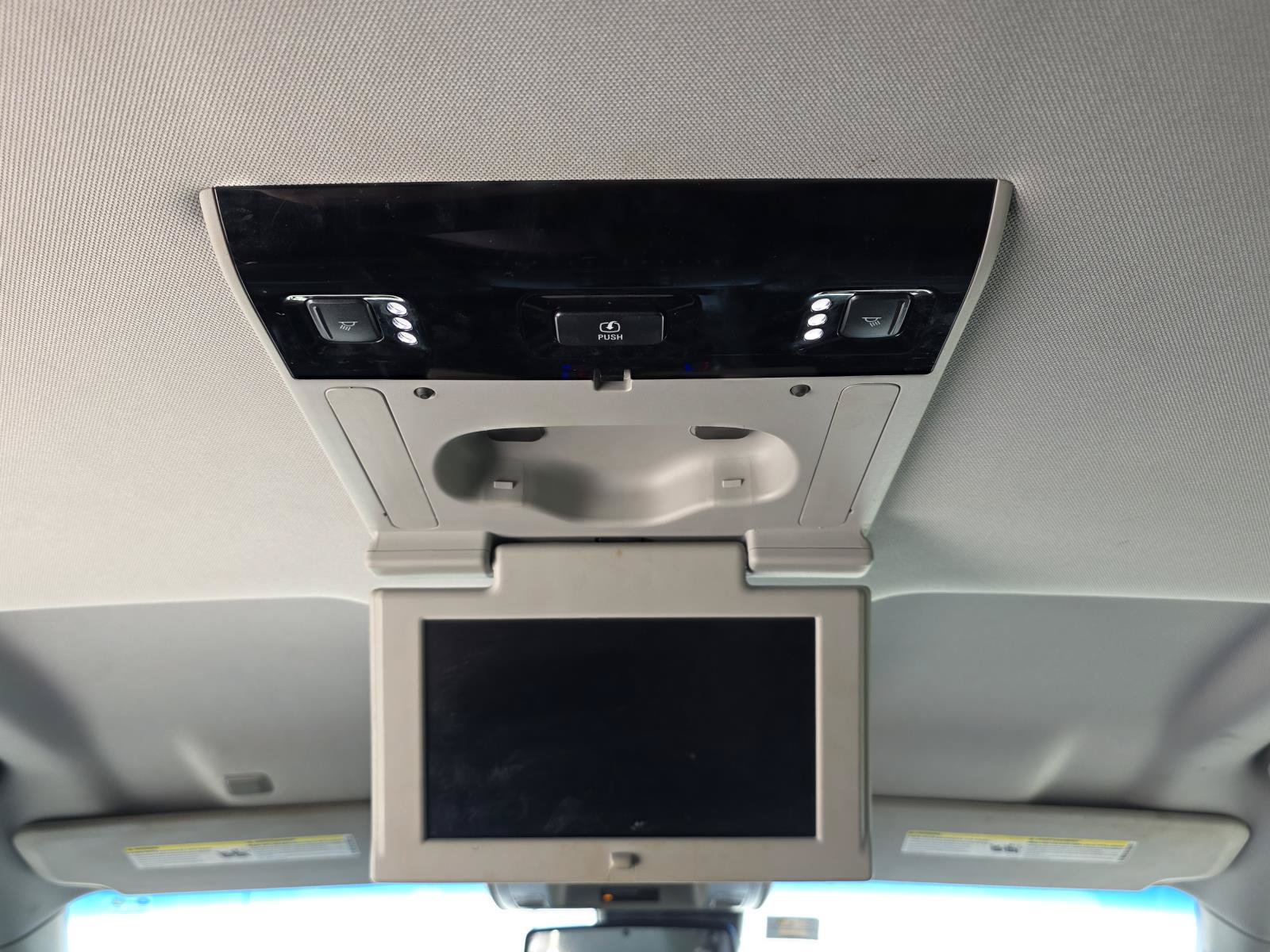Used 2015 Chevrolet Tahoe LT RWD image 12
