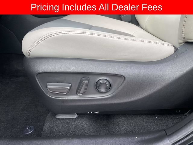 Used 2023 Toyota RAV4 XLE Premium AWD/4WD image 21