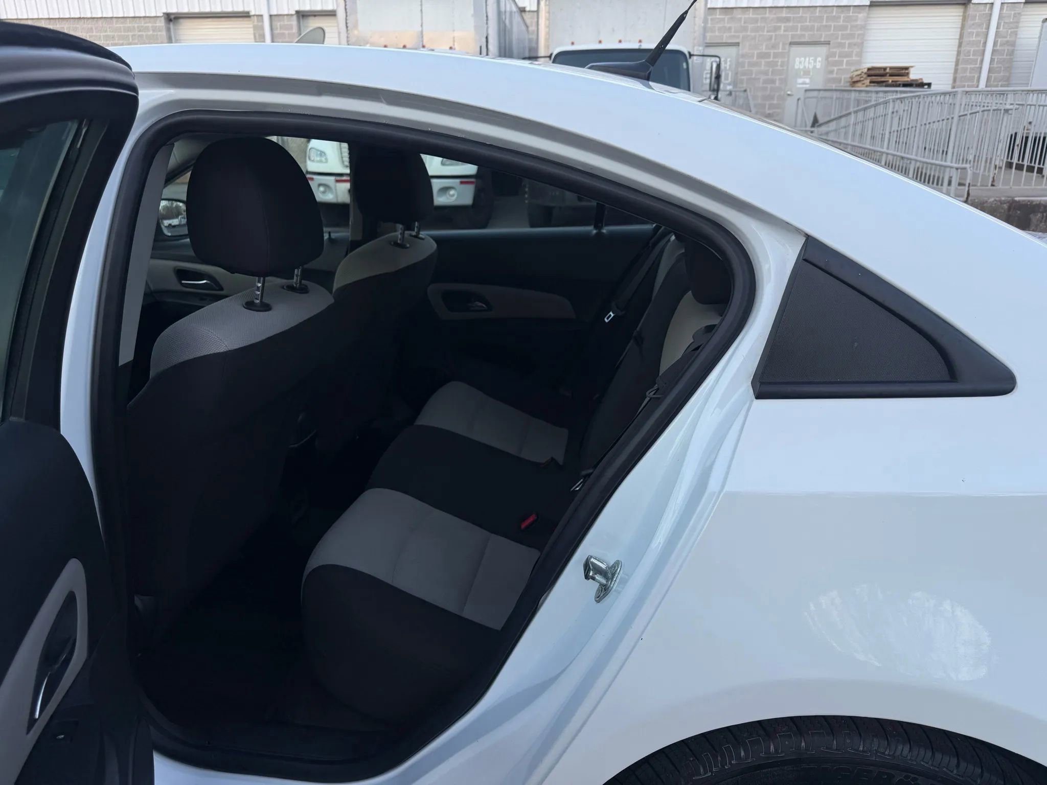 Used 2013 Chevrolet Cruze LS image 19