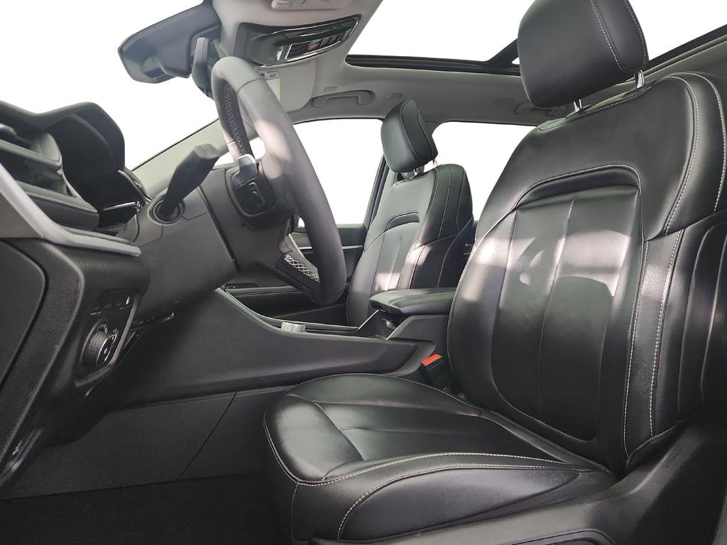 Used 2023 Jeep Grand Cherokee 4WD 4xe image 11