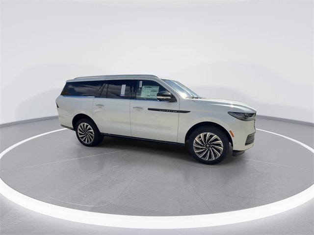 New 2025 Lincoln Navigator L Black Label image 2