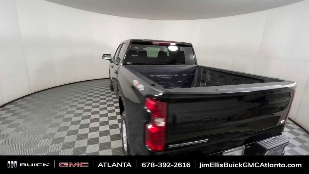 Used 2025 Chevrolet Silverado 1500 LT image 8