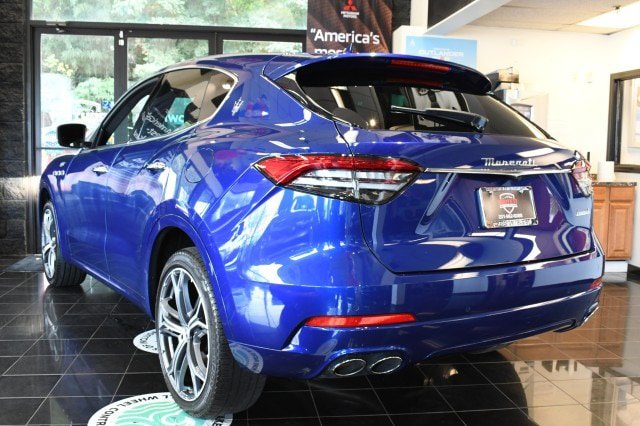 Used 2023 Maserati Levante GT AWD/4WD image 13