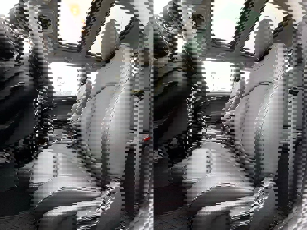 Used 2020 MINI Cooper S w/ Premium Package image 11