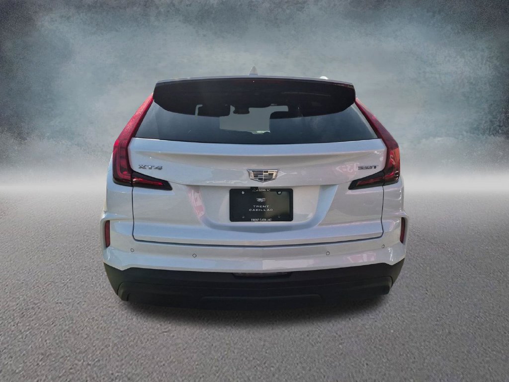 Certified 2024 Cadillac XT4 Luxury FWD image 3