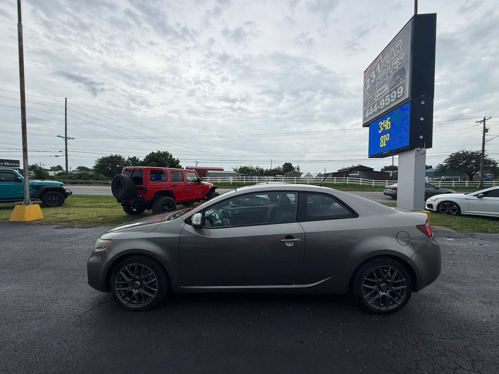 Used 2010 Kia Forte Koup SX FWD image 6