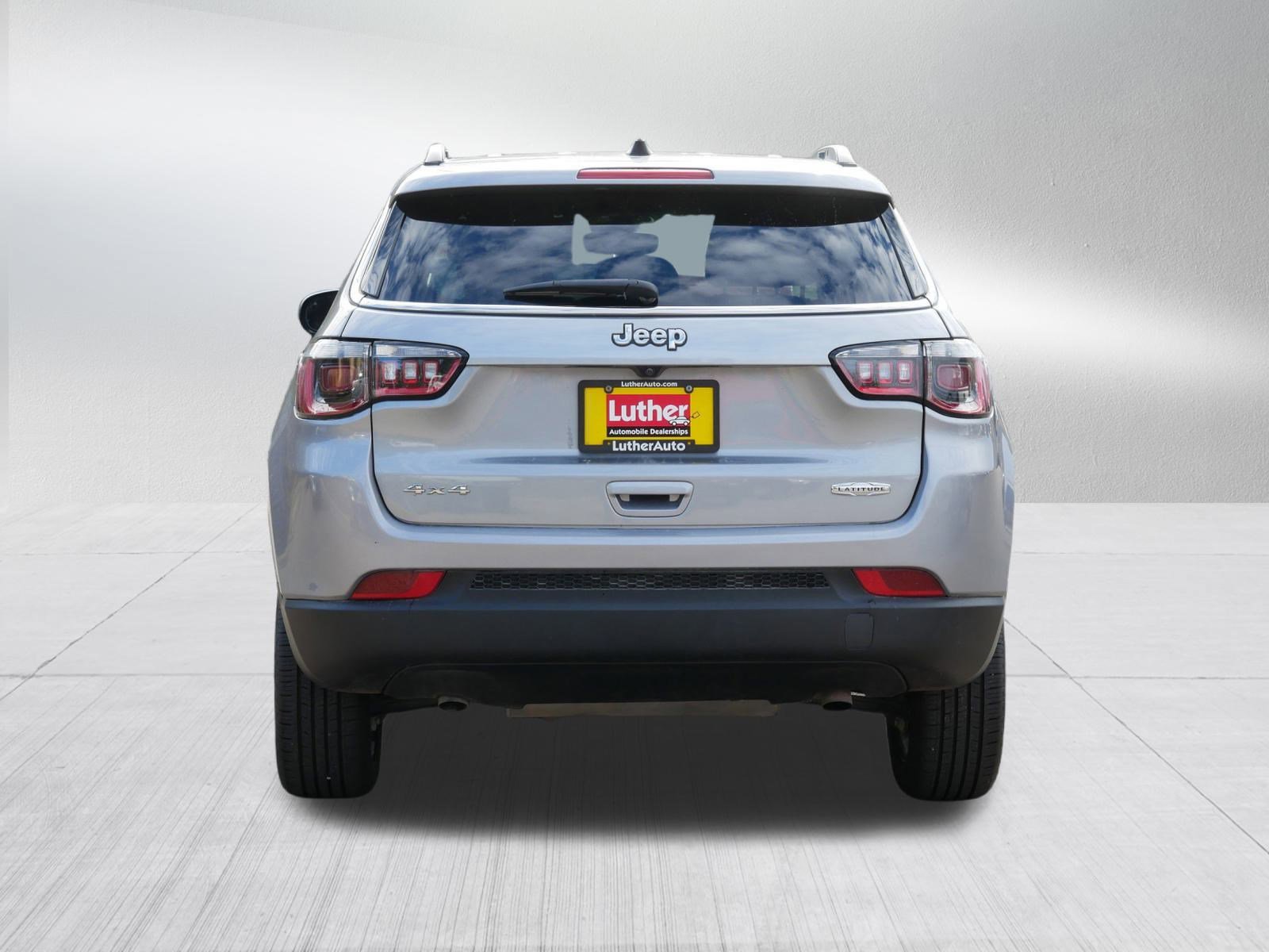 Used 2024 Jeep Compass Latitude image 6