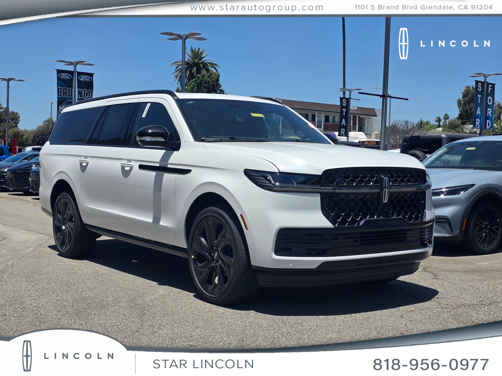 New 2027 Lincoln Navigator L Reserve w/ Jet Appearance Package AWD/4WD image 1