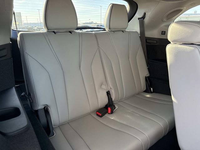 Used 2023 Acura MDX SH-AWD w/ Advance Package image 29