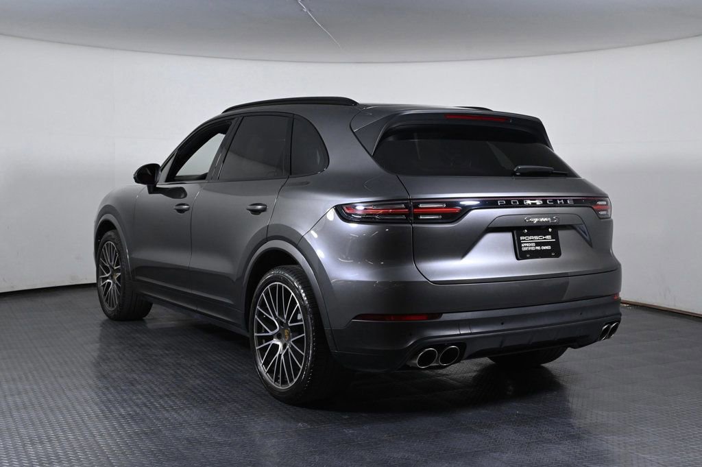 Certified 2021 Porsche Cayenne S image 3