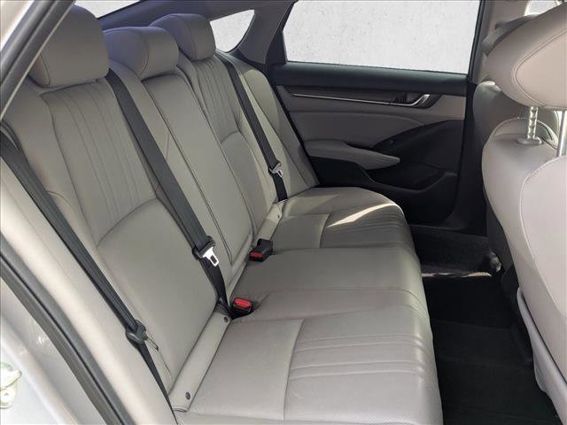 Used 2018 Honda Accord Touring image 19