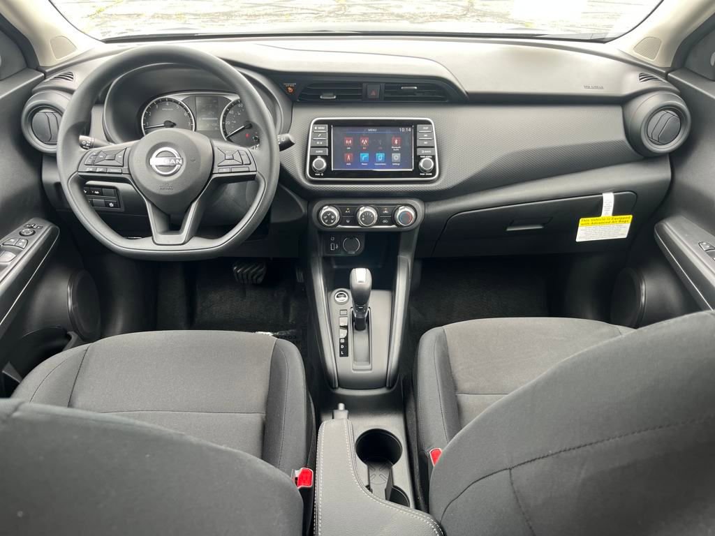 New 2025 Nissan Kicks Play S image 17