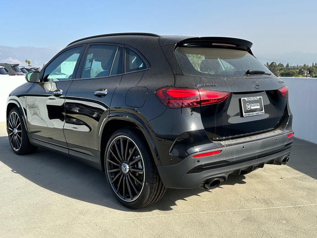 New 2025 Mercedes-Benz GLA 35 AMG 4MATIC image 9