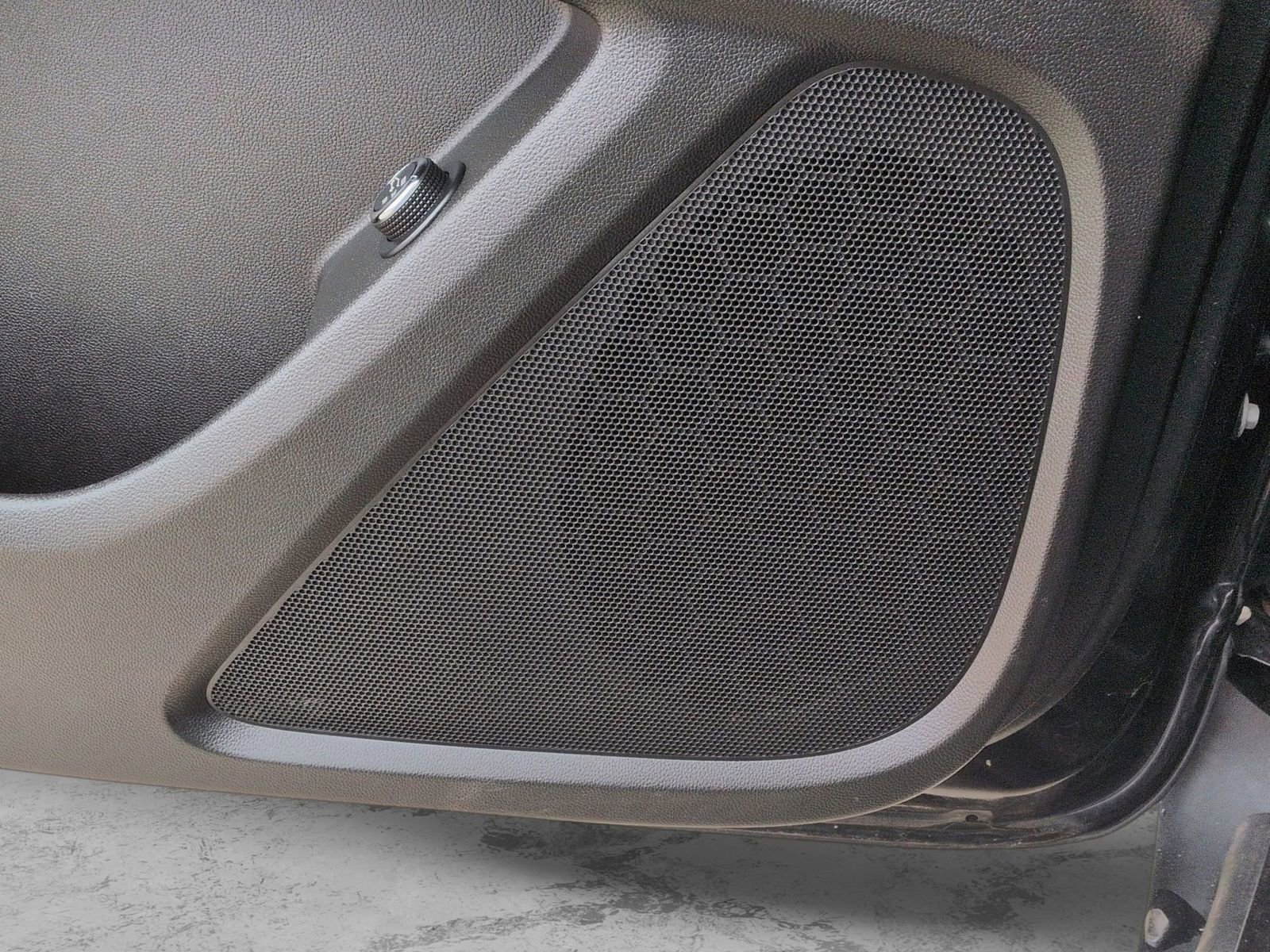 Used 2022 Chevrolet Traverse LT w/ LPO, Cargo Package image 33