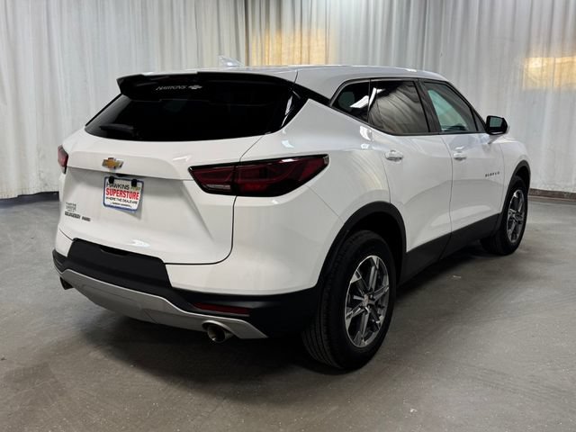 Used 2025 Chevrolet Blazer LT AWD/4WD image 5