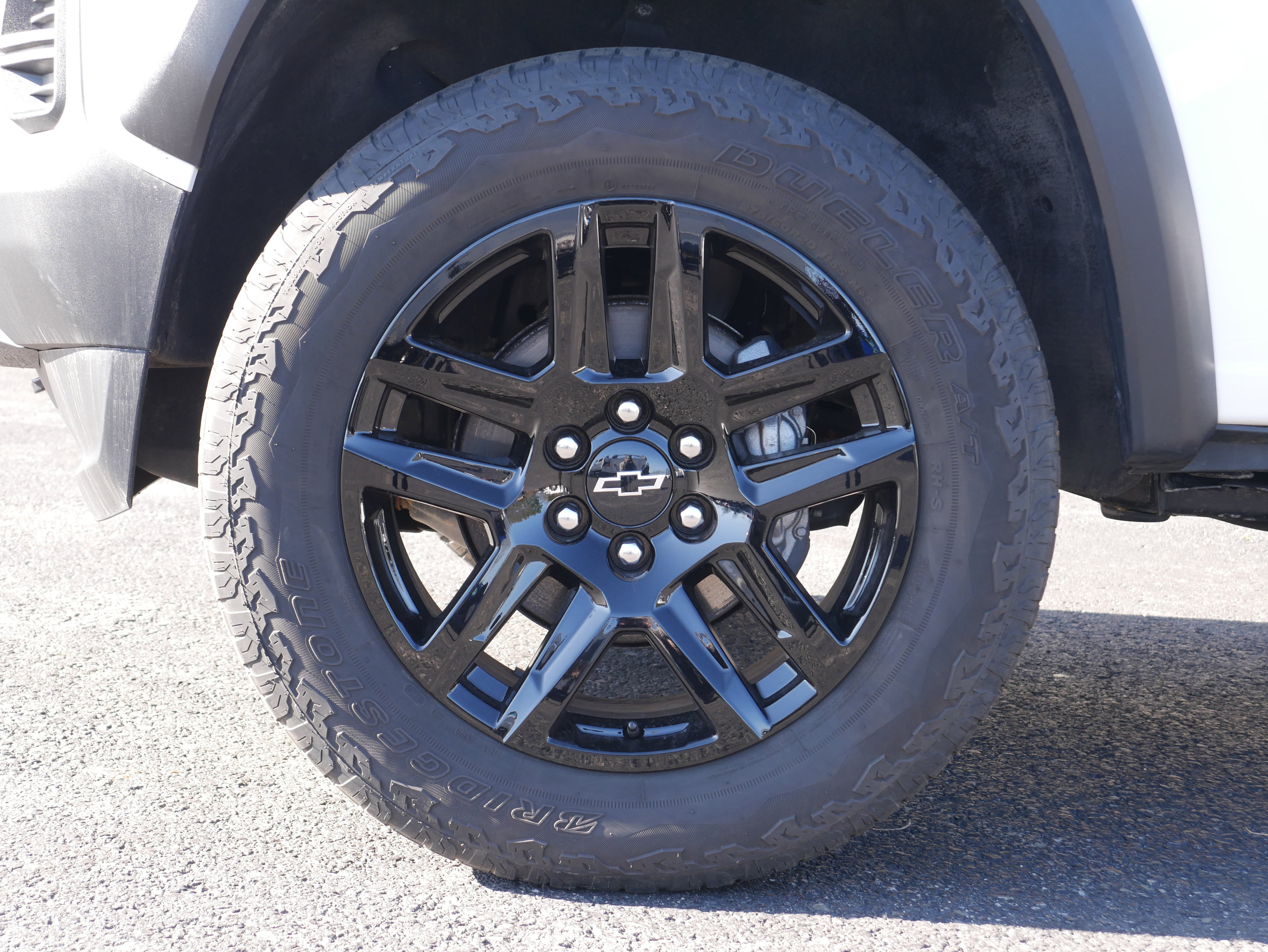 Certified 2024 Chevrolet Colorado Trail Boss w/ Technology Package image 12