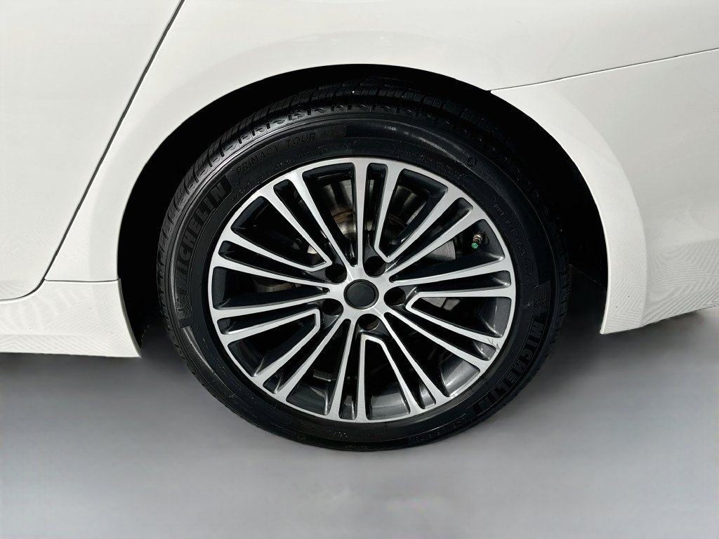 Used 2018 BMW 530e RWD image 32