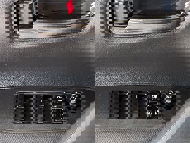 Used 2023 Toyota Corolla LE image 37