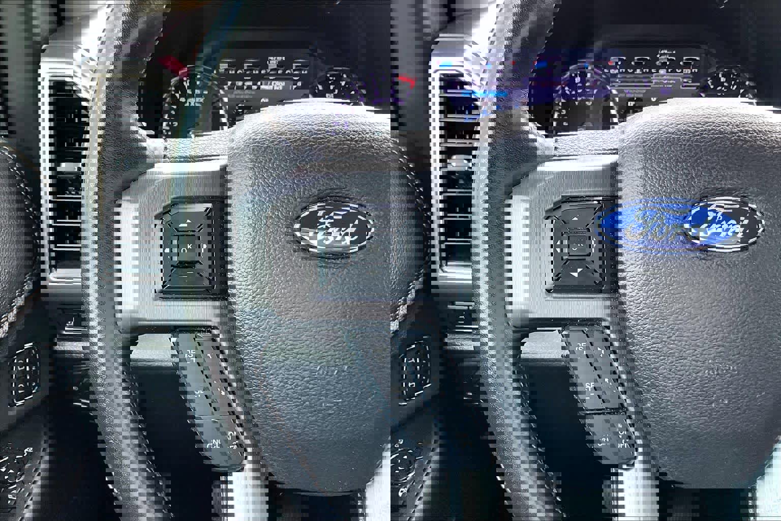 Used 2019 Ford Expedition Platinum image 23