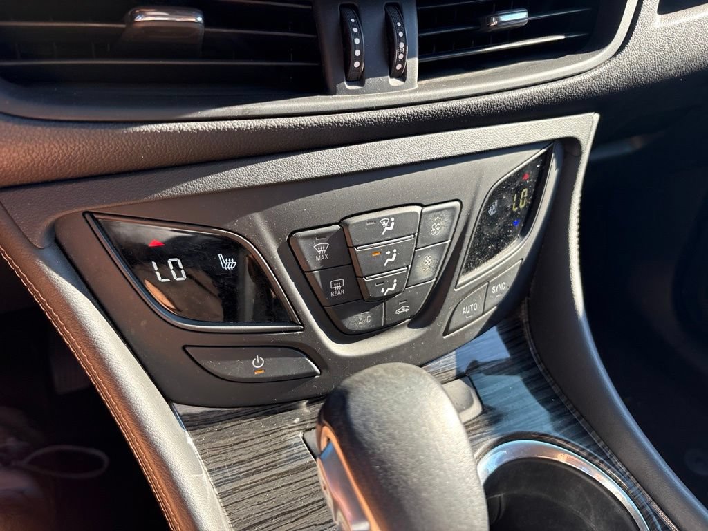Used 2017 Buick Envision Essence FWD image 24