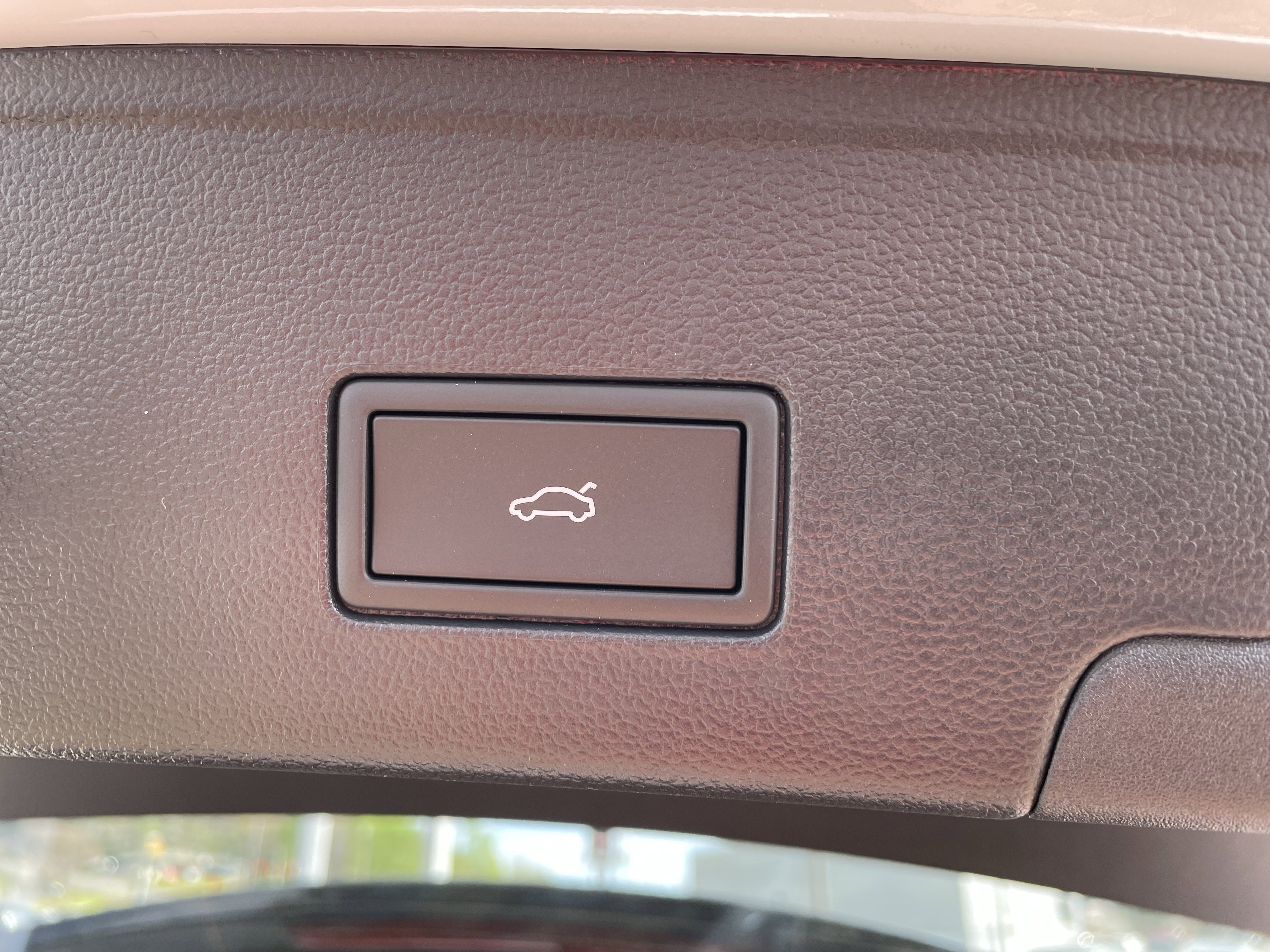 New 2026 Volkswagen Atlas Cross Sport SE image 10