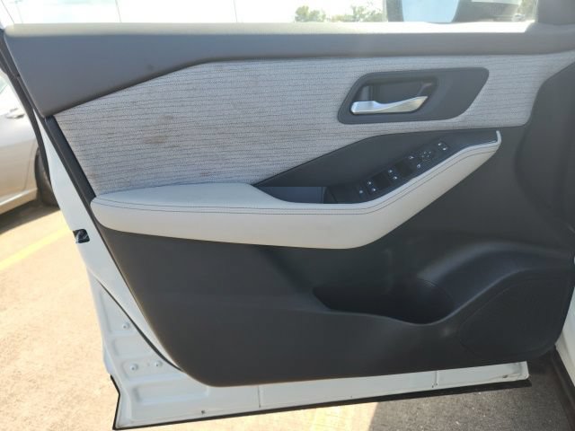 Used 2021 Nissan Rogue SV FWD image 25