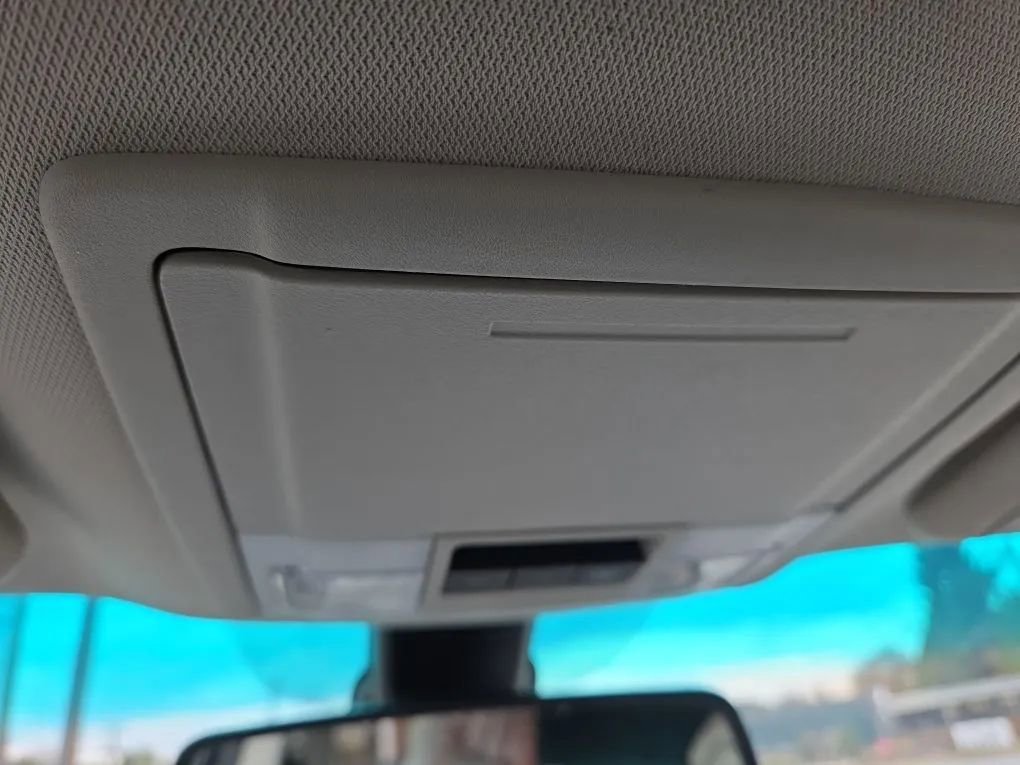 Used 2016 Ford Explorer Platinum image 14