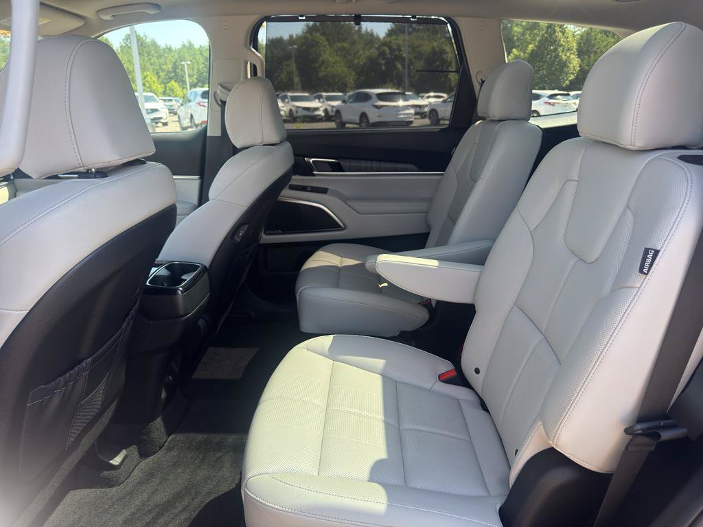 Used 2024 Kia Telluride SX w/ Towing Package FWD image 31