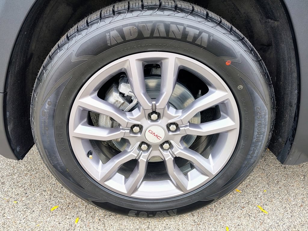 Used 2022 GMC Terrain SLT w/ Infotainment Package II AWD/4WD image 11