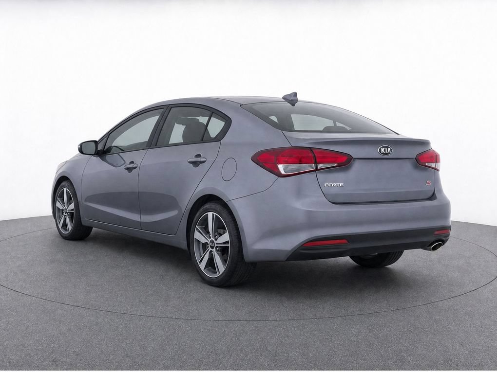 Used 2018 Kia Forte S FWD image 3