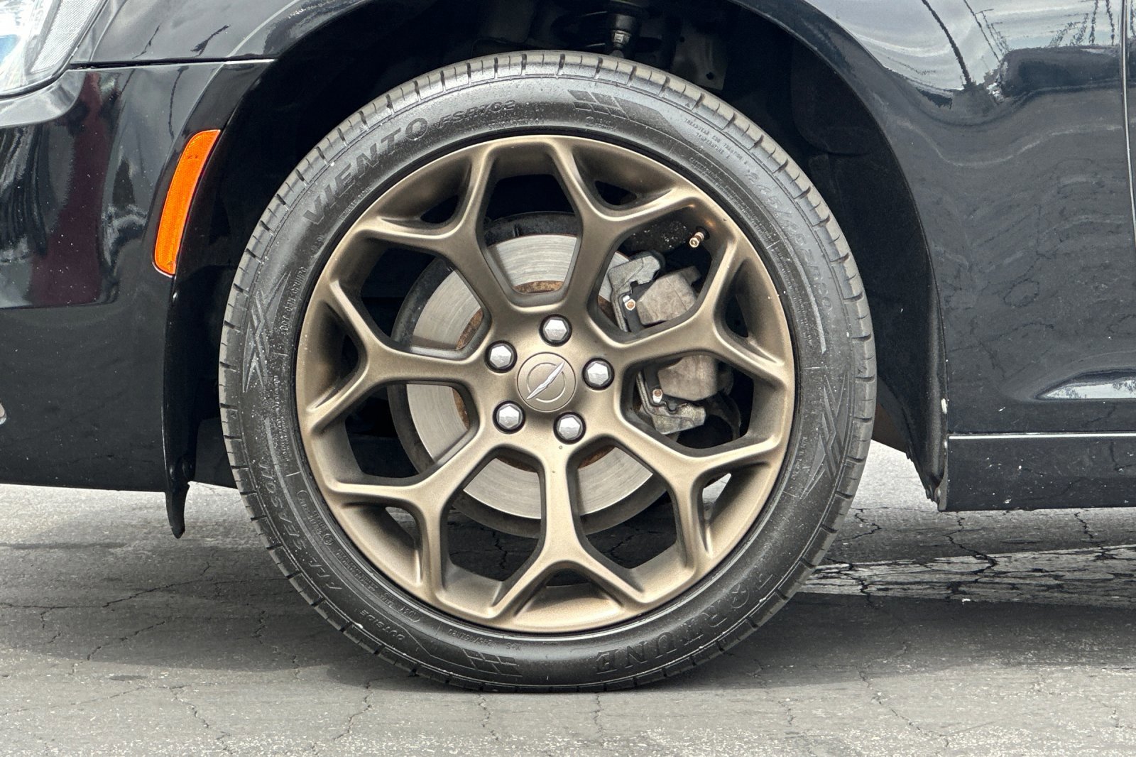 Used 2018 Chrysler 300 S w/ 300S Alloy Package image 25