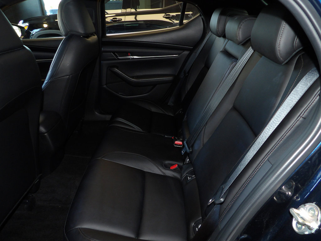 Certified 2025 MAZDA MAZDA3 s Sport FWD image 22
