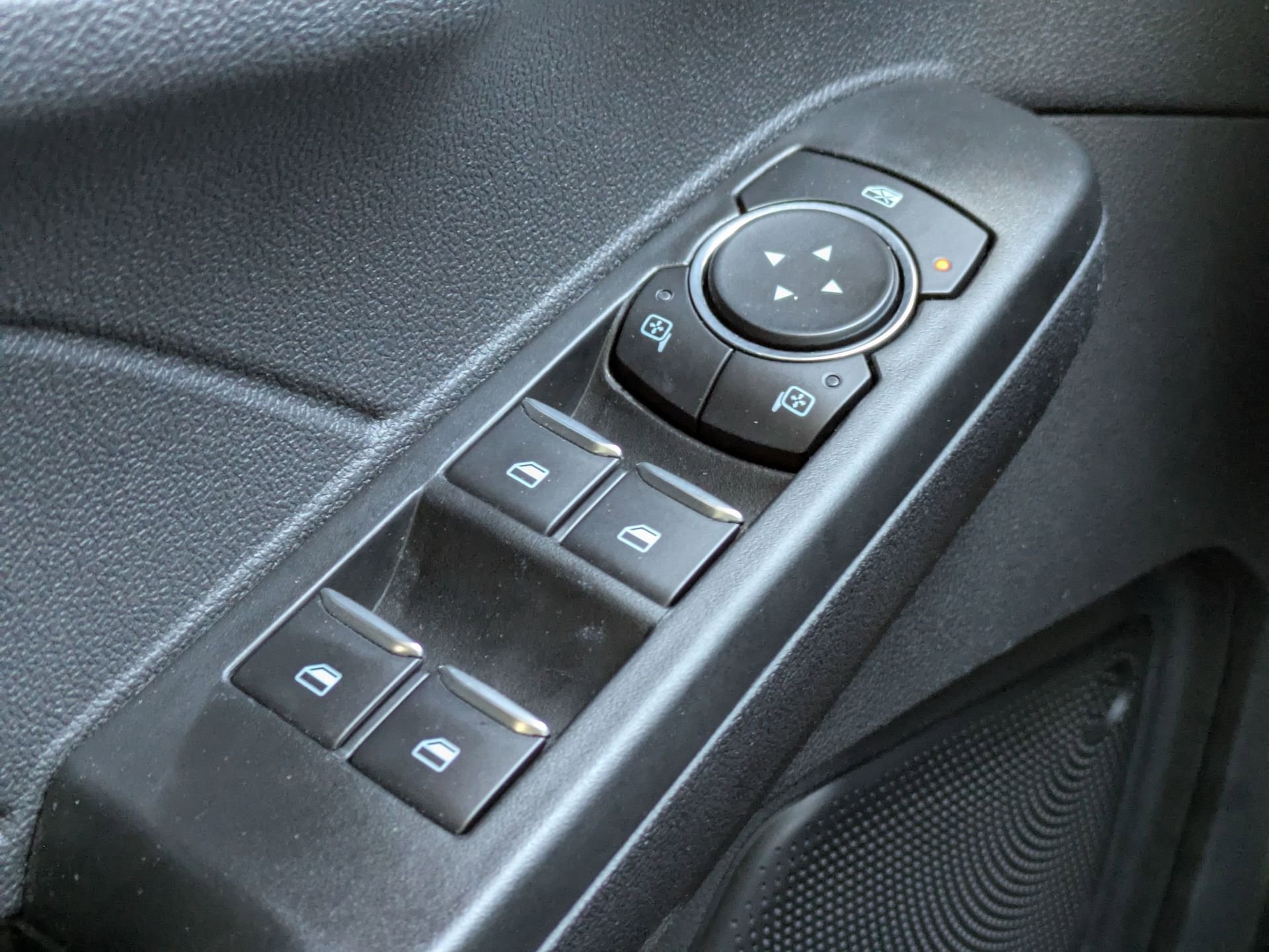 Certified 2022 Ford Escape SEL w/ Technology Package image 28