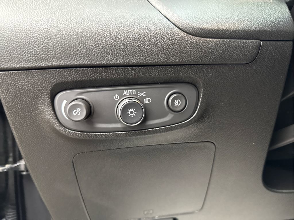 Used 2023 Buick Encore GX Select image 24