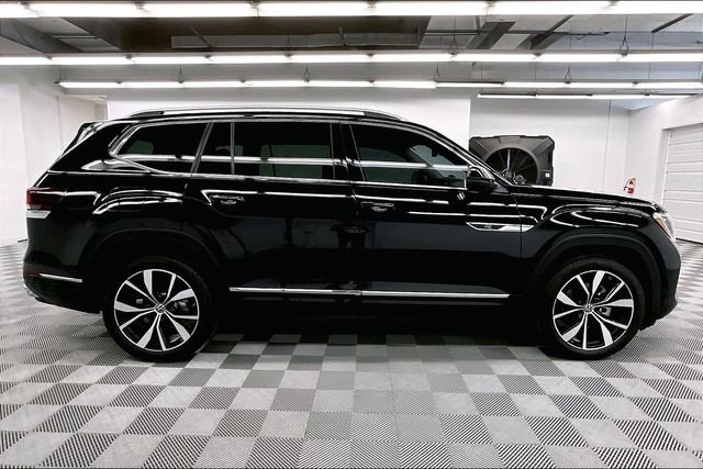 Used 2025 Volkswagen Atlas SEL Premium R-Line image 15