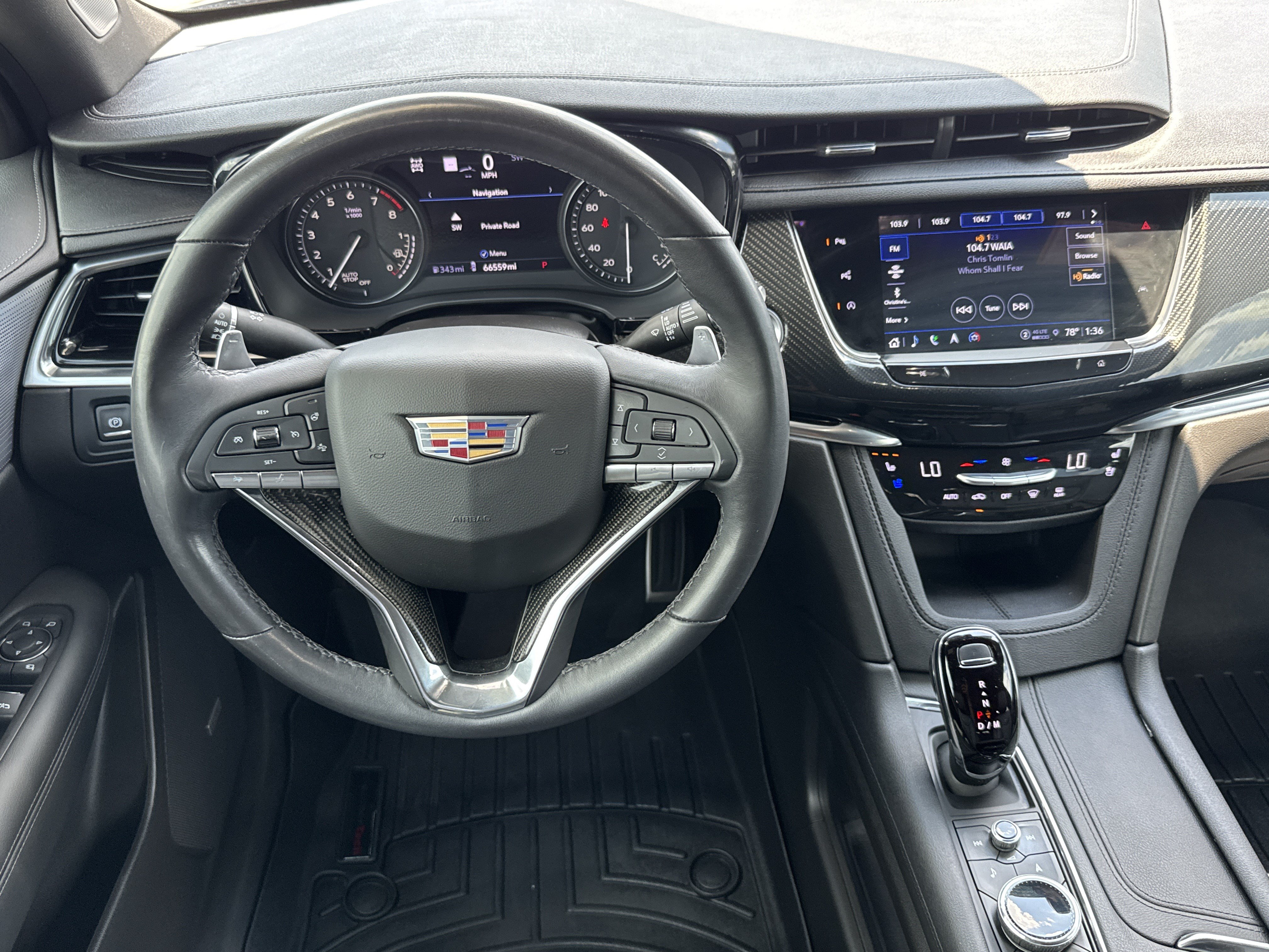 Used 2023 Cadillac XT6 Sport w/ Technology Package AWD/4WD image 17