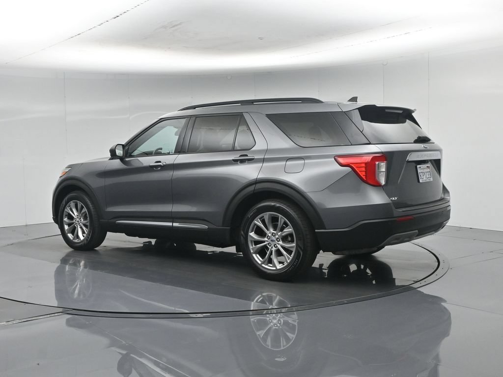Certified 2021 Ford Explorer XLT w/ Equipment Group 202A RWD image 7